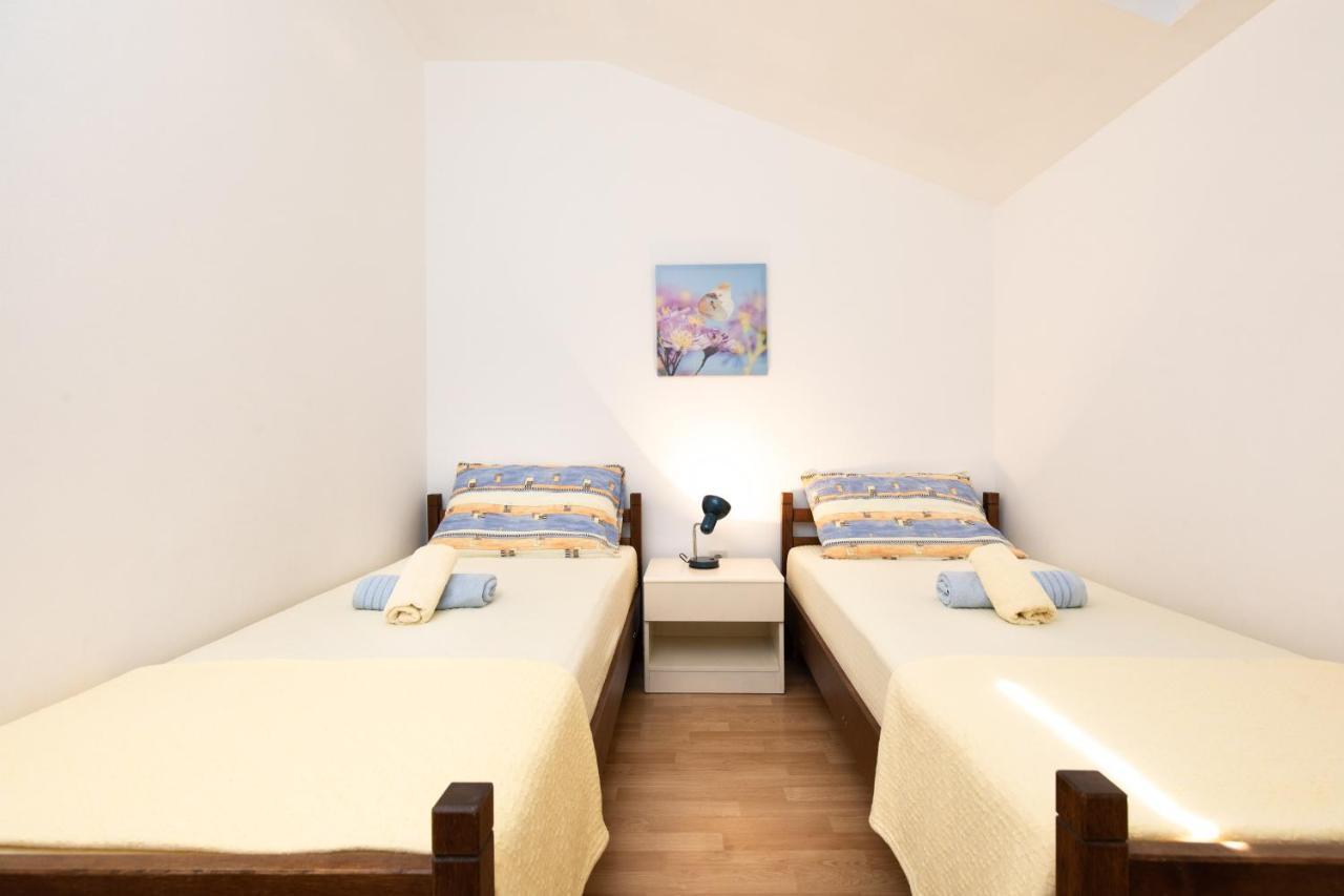 Apartments House Risika Εξωτερικό φωτογραφία