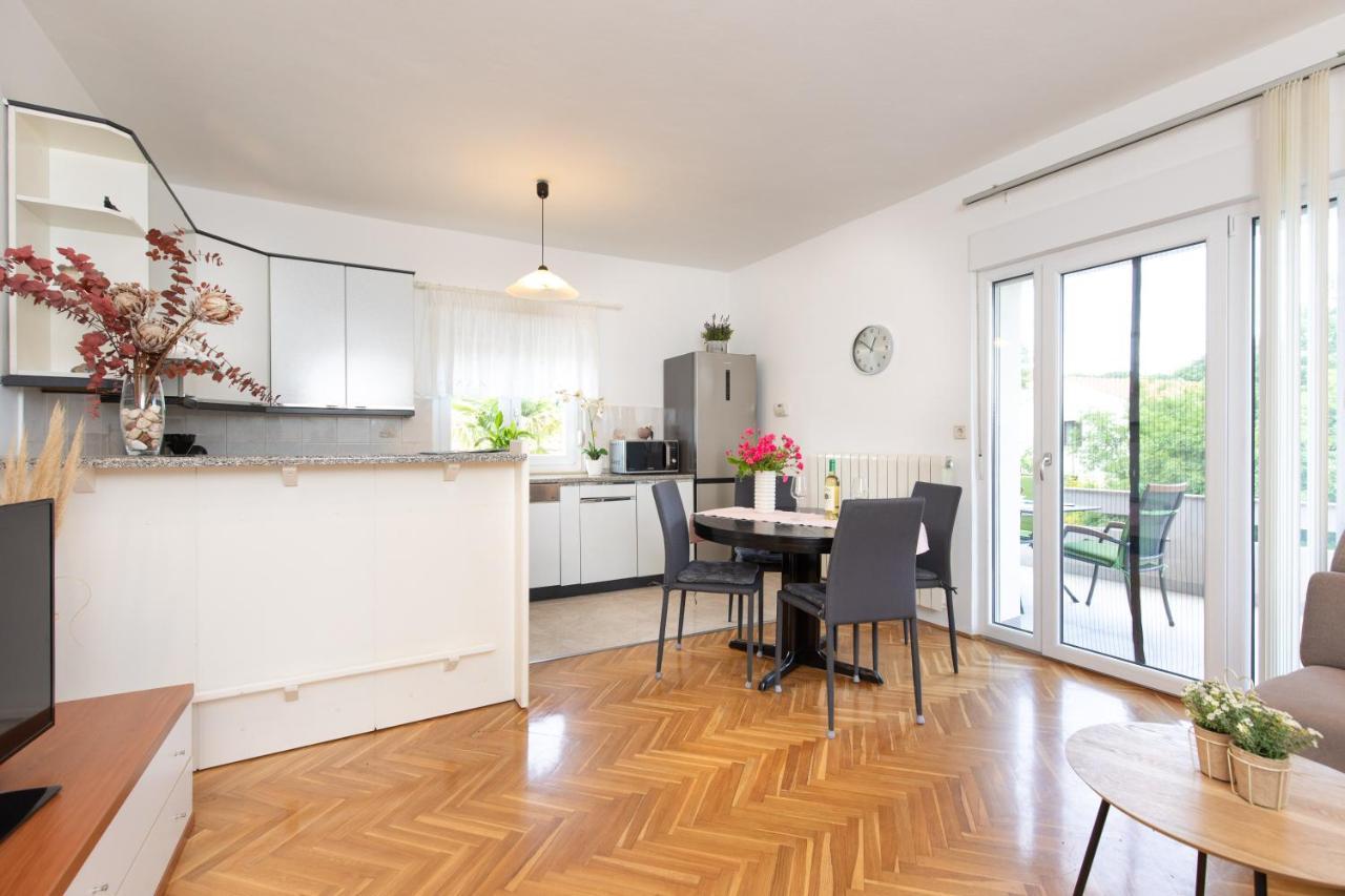 Apartments House Risika Εξωτερικό φωτογραφία