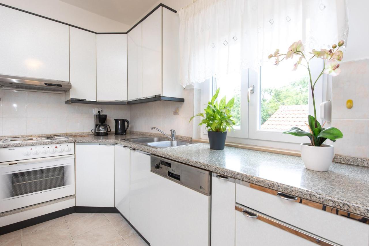Apartments House Risika Εξωτερικό φωτογραφία