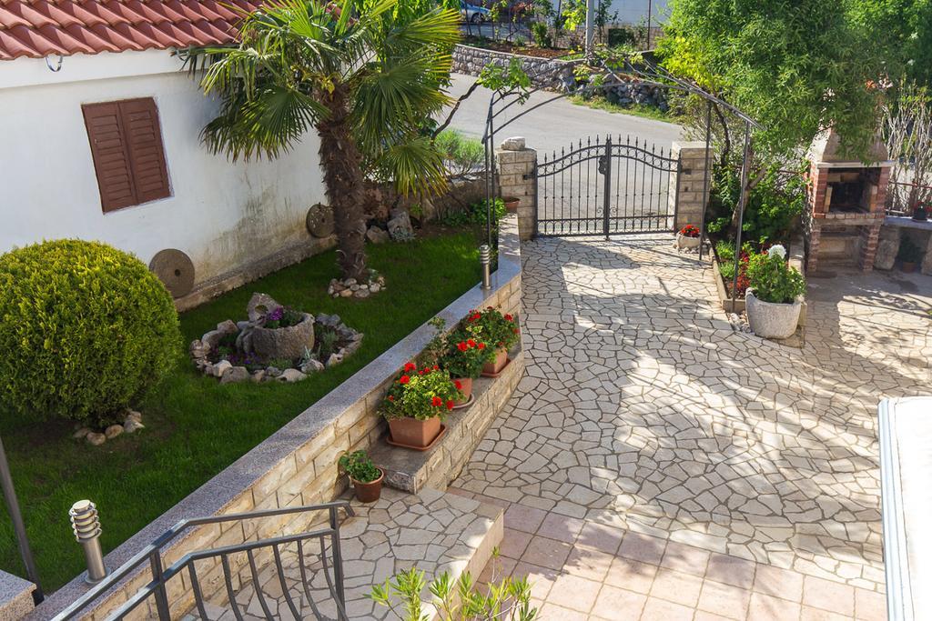 Apartments House Risika Εξωτερικό φωτογραφία